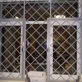 сварная, распашная решетка с узором в виде ромбов